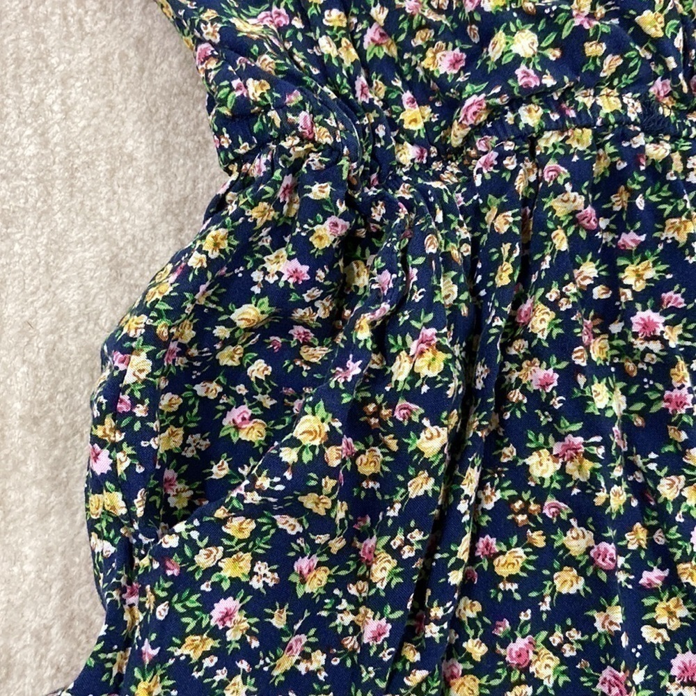 𝅺IRIS Floral Romper with Pockets - Picture 3 of 3